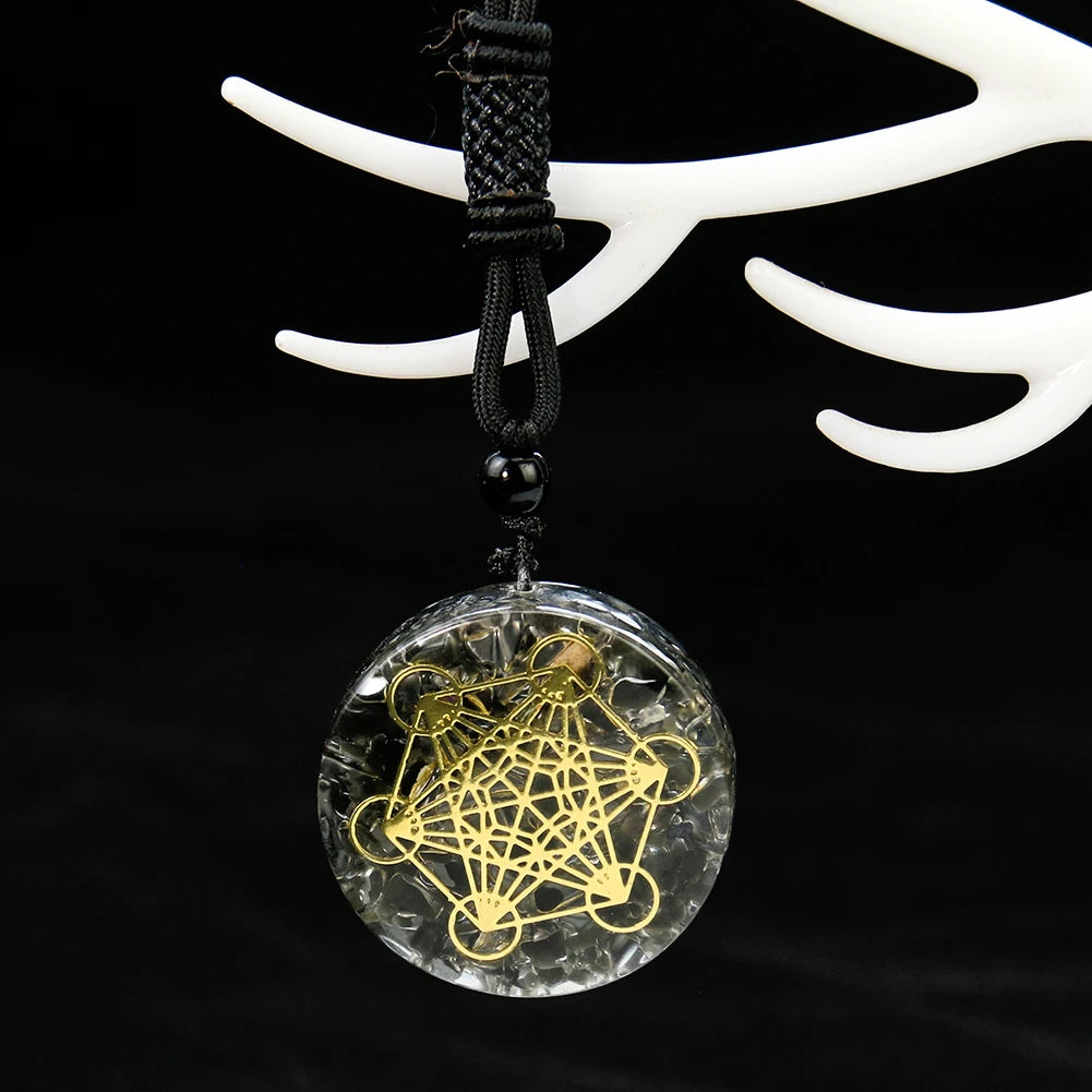 Om pendant