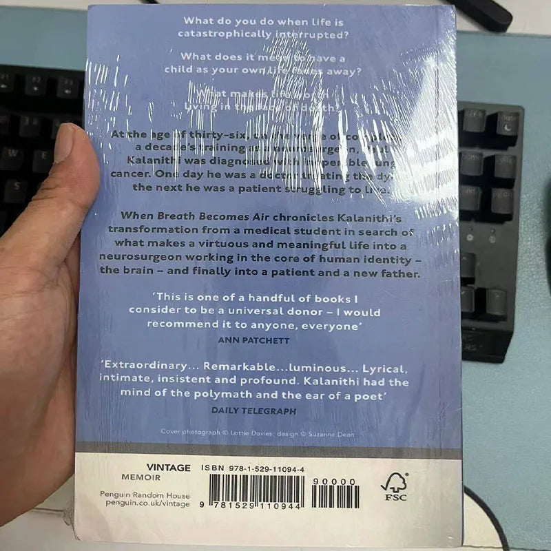 הַסֵּפֶר "כִּשְׁנְשִׁימָה הופֶכֶת לְאוֹוִיר" נִכְתָּב עַל-יְדֵי פול קַלָנִיתִי